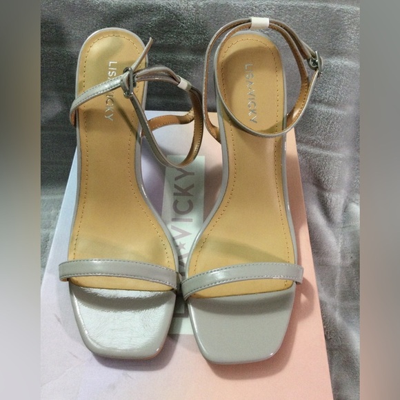 Lisa Vicky Grace V Pebble Grey Patent Heels Size 9M - Picture 2 of 10
